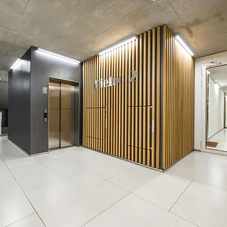 Old Town - 63m2, Riverside View - By Rentujemy Apartmán