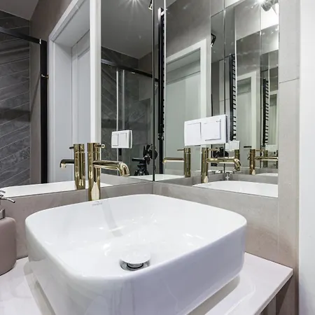 Old Town - 63m2, Riverside View - By Rentujemy Vratislav