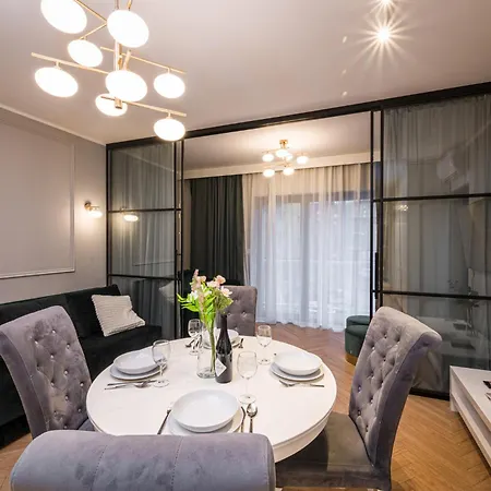 Apartmán Old Town - 63m2, Riverside View - By Rentujemy *