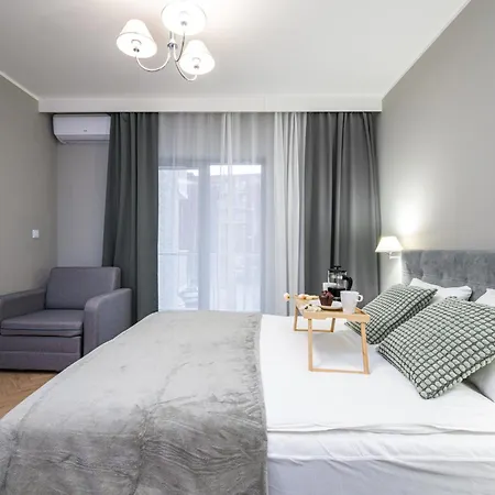 Old Town - 63m2, Riverside View - By Rentujemy Apartmán Vratislav